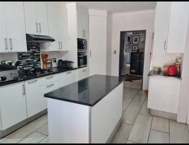 3 BEDROOM HOUSE FOR SALE IN BURGERSFORT